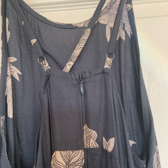 Roxy Sundress - Picture 2 of 3